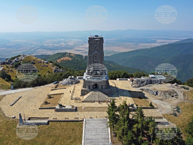 Подрачна администрација – Габрово распиша училишен конкурс за сликарство на тема „Споменикот на слободата“