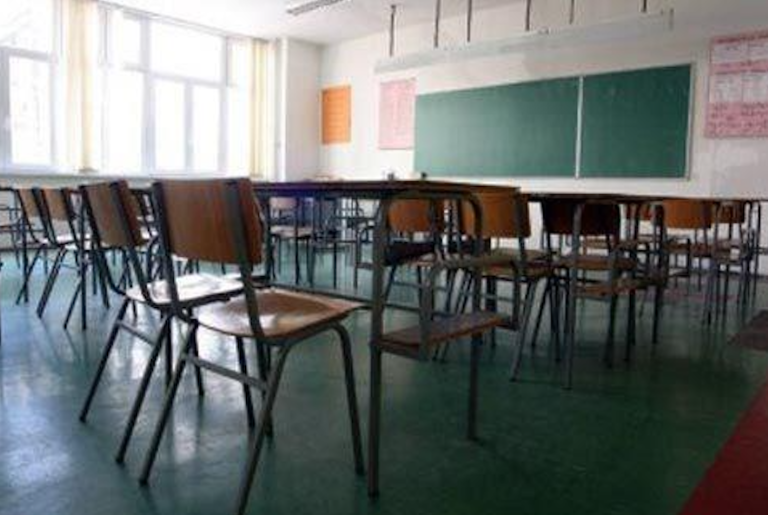 За децата со посебни потреби, кои не може да следат редовна настава, министерката Јаневска најавува општински училишта со ресурсен центар