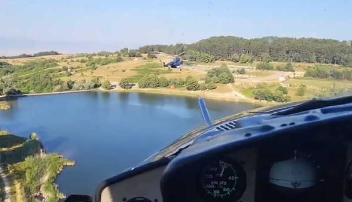 Со два хеликоптера на МВР изгаснат пожарот во Крушевско