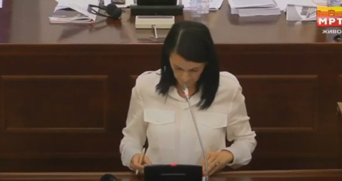 Костадиновска Стојчевска: Со ребалансот не се предвдува покачување на платите во ниту еден сектор