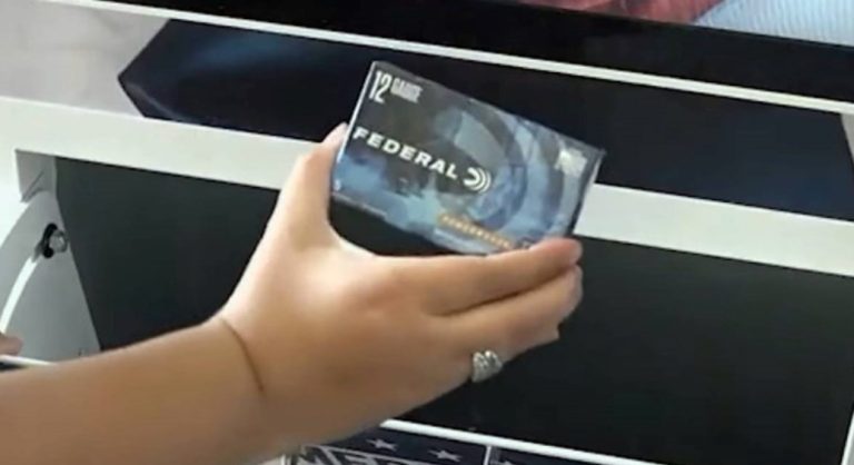 Во Америка муницијата сега се продава и во автомати