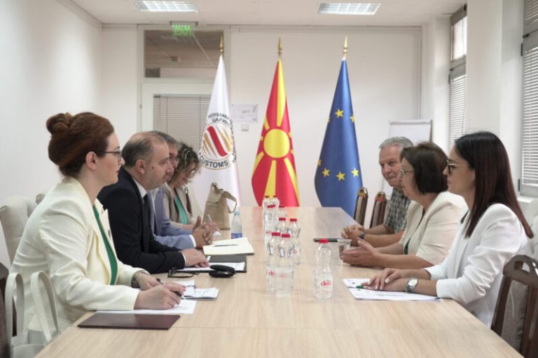 Николовски пред превозниците: Ќе работам на менување на свеста на царинските службеници и на сите учесници во царинските постапки