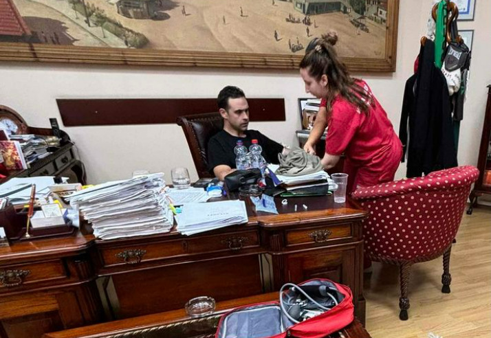 Градоначалникот на Струмица Костадинов завршил на инфузија, вдишал чад од пожарите