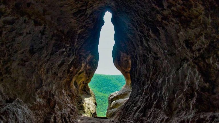 (Видео) ТОП 7 од најубавите и најмистериозните пештери во Бугарија