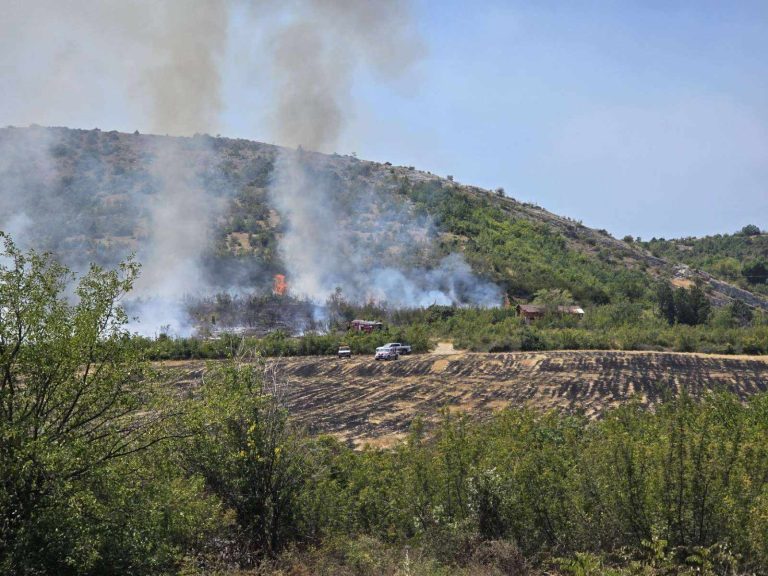 Во околината на Калањево е безбедно, нема пожари во близина, вели Стојанов