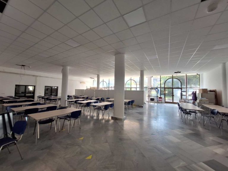 Вонредни ученици во Куманово полагале испити од наредната година без да ја имаат завршено претходната, кривична за директорот