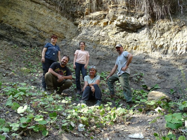 Палеонтолошката експедиција на Националниот музеј за природна историја во БАН се одржа на локацијата на диносаурусите во близина на Трн