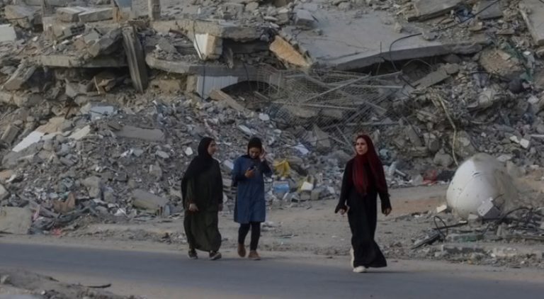 Болестите се шират низ Појасот Газа по излевањето на канализацијата