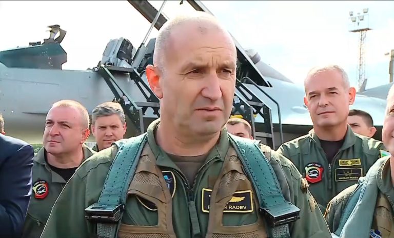 (Видео) Радев пред средбата со Силјановска-Давкова: Очекуваме Република Северна Македонија да ги исполни сите обврски што ги има прифатено пред нас, пред ЕУ и сите партнери