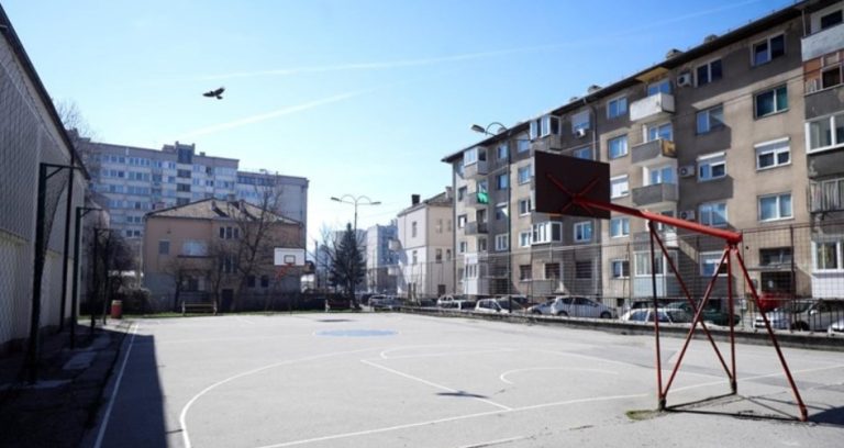 Училиштата во Сараево веќе еден месец добиваат закани за бомби