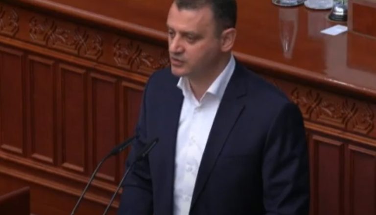 Трајчулески: За ДПМНЕ партиските интереси се многу поголеми од безбедноста на граѓаните во сообраќајот