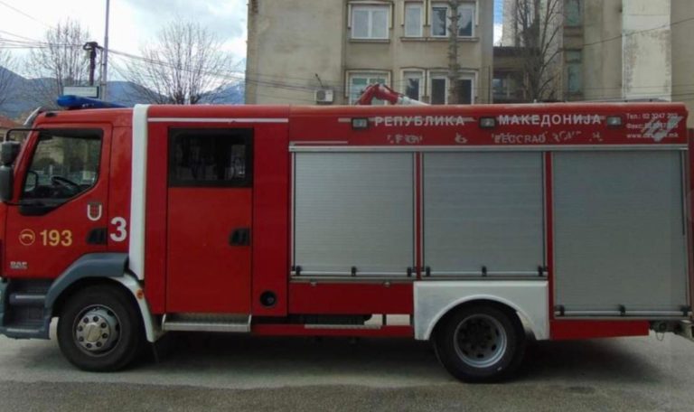 Се запали куќа во Битола, на терен се пожарникари