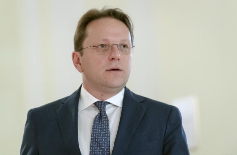 Вархељ: Првите исплати од планот за раст за Западен Балкан се очекуваат овој месец