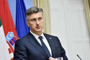 Кога ветото не е пречка, туку инструмент: Лекцијата од Хрватска и Црна Гора