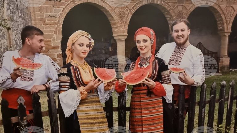 Изложбата „Босилеград порано и сега“ и филмот „Тврди школки“ беа претставени во Бугарскиот културно-информативен центар во Скопје