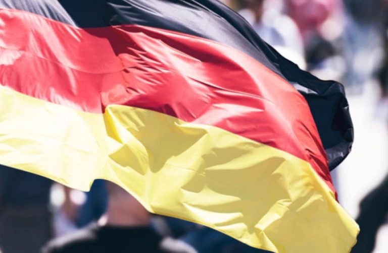 Германските компании се повеќе се префрлаат на намалено работно време за да се справат со кризата