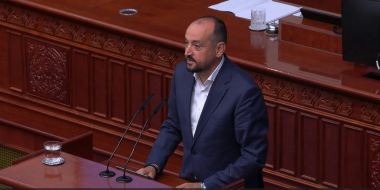 Битиќи: Страшно е што јавниот долг ќе достигне 70,8 посто, најголем досега во историјата