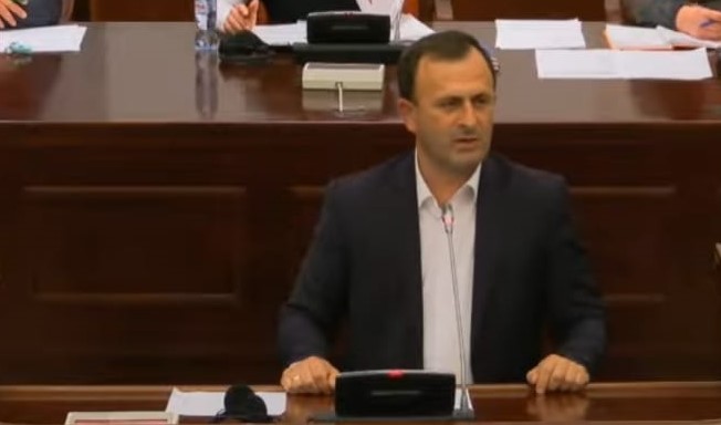 Митрески: Со буџетот, владата ќе ги зголеми глобите и административни такси