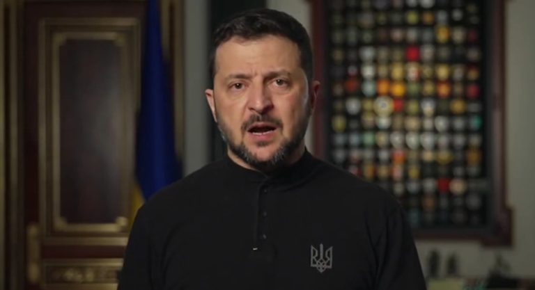 (Видео) Пристигна реакцијата на Зеленски на одлуката на Америка