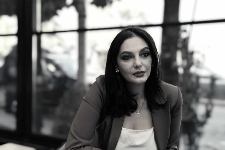 Голите отоци на мојата вистина