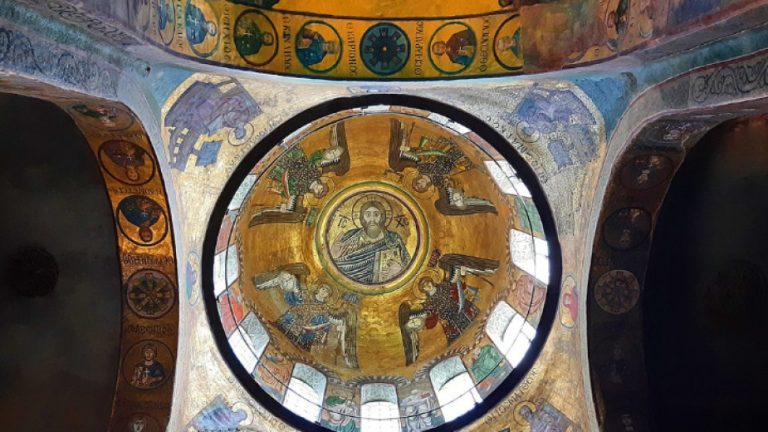 Тим шведски научници дигитализираа графити со старобугарската азбука во киевската катедрала