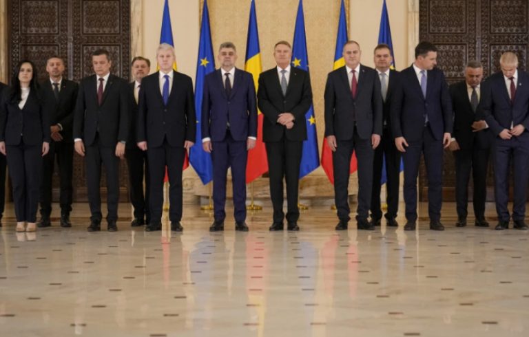 Избрана е новата влада на Романија на чело со премиерот Марсел Чолаку