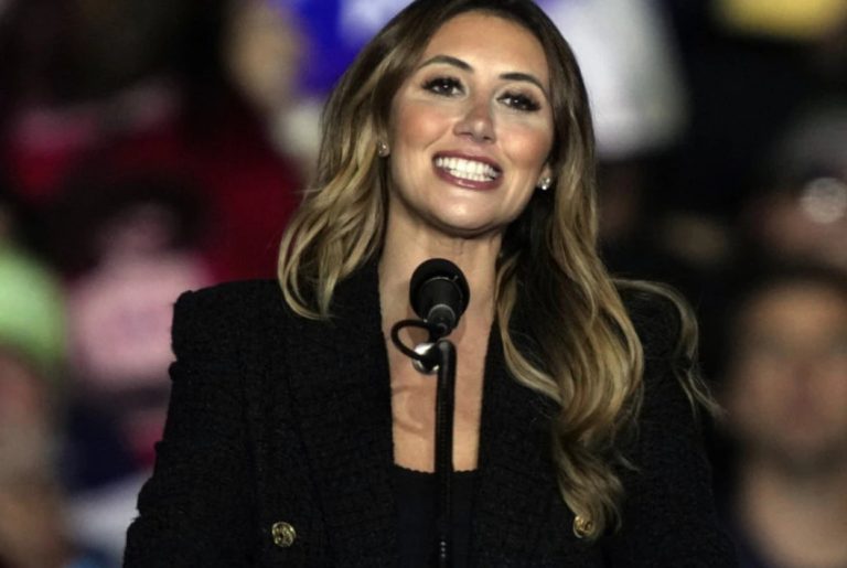 Трамп најави дека ќе ја назначи својата соработничка Алина Хаба за претседателски советник