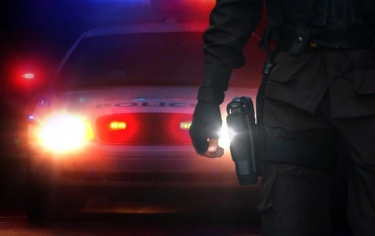 Двајца тинејџери загинаа, четворица се повредени во импровизиран клуб во Хјустон