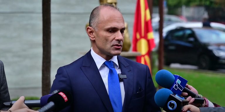 Филипче не се откажува од Заев затоа што само така може да опстои на политичката сцена, велат од ВМРО-ДПМНЕ