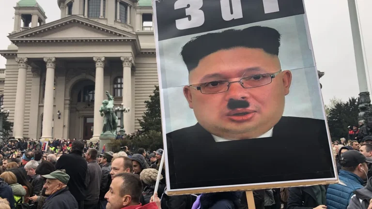 Студентски протести и прашалници за новогодишната ноќ