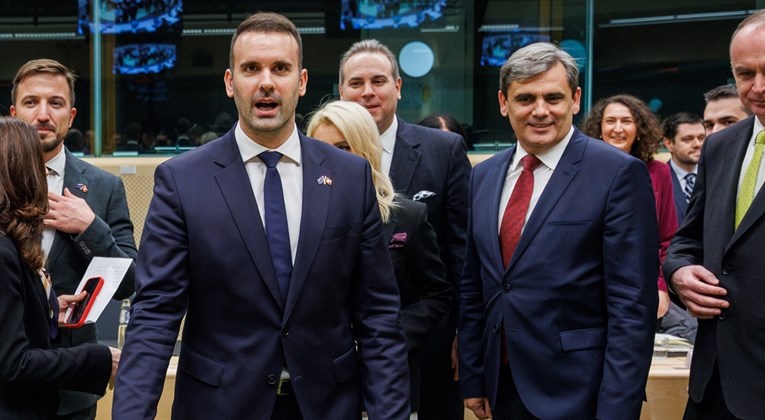 Црна Гора затвори три поглавја од преговорите со ЕУ