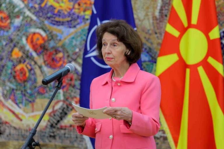 Силјановска-Давкова за Меѓународниот ден на лицата со попреченост: Обврска ни е да изградиме општество на еднакви можности