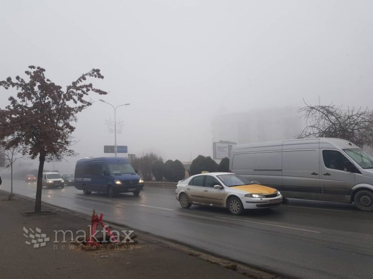 Променливо облачно време, претпладне со појава на магла