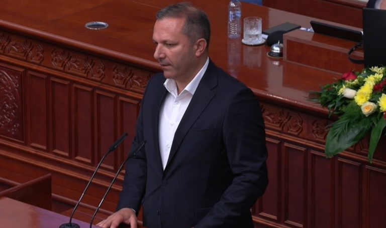 (Видео) Спасовски: Власта ја укинува дебатата во Собранието, штанца закони по итна постапка