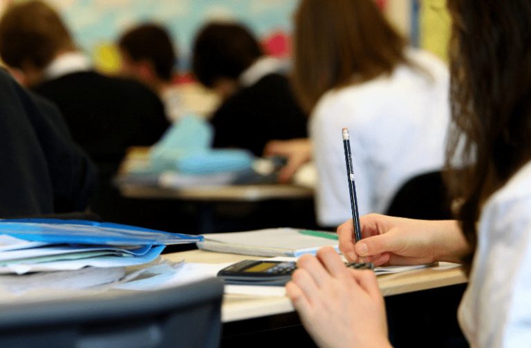 ДУИ: Ако не го повлечете законот за средно образование, ние ќе го сопреме