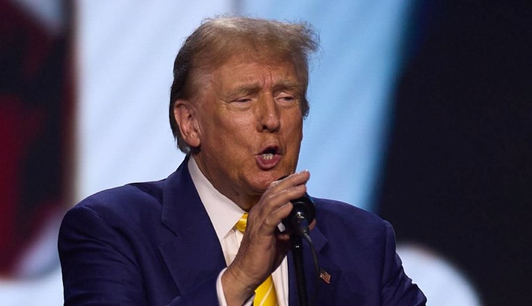 Протест во Панама по предлогот на Трамп дека САД треба да го преземат Панамскиот канал