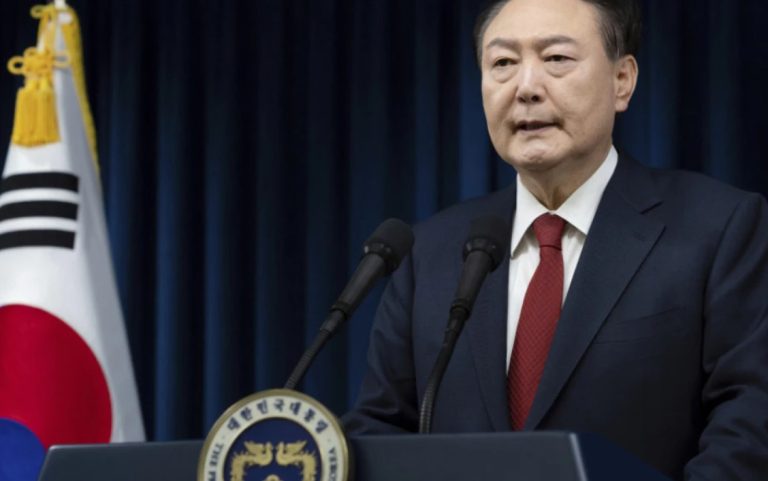 Јун Сук Јеол одби да биде уапсен, вели дека „ќе се бори до крај“