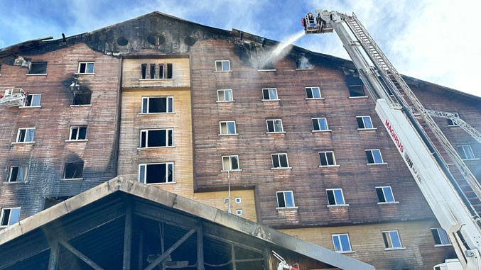 Завршена идентификацијата на загинатите во пожарот во Турција: бројот на загинати  е 78