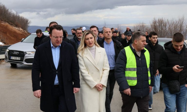 Николоски во работна посета на Косово, се разговараше за патно поврзување и изградба на патниот правец Тетово-Призрен