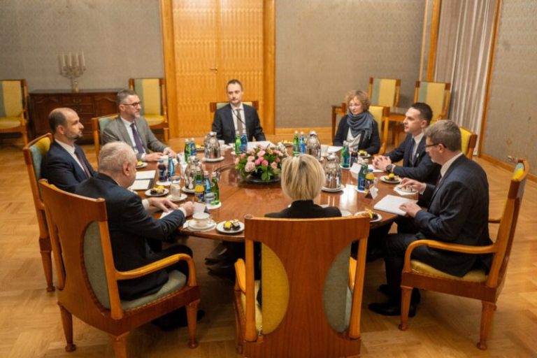 Муртезани на средба со полскиот министер Шлапка: потврдена заложбата на Полска за активно поддржување на европските аспирации на Македонија