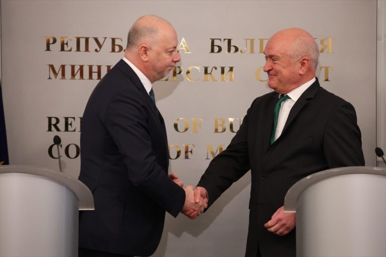 (Видео) Желјазков ја презеде власта од Главчев: Редовната влада е јасен знак дека излегуваме од политичката криза