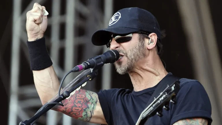 Концертот на GODSMACK со P.O.D. и DROWINING POOL во Софија е распродаден