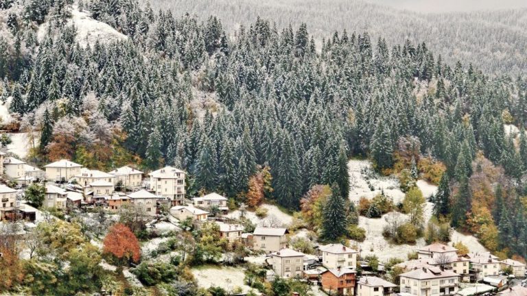 Момчиловци нуди рурална удобност и духовна обнова во срцето на Родопите