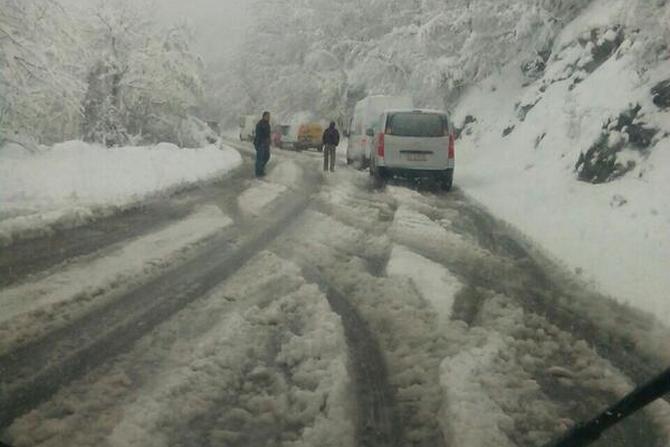 Забрана за сообраќај за тешки товарни возила преку планинскиот превој Стража и на Плетвар во двата правци