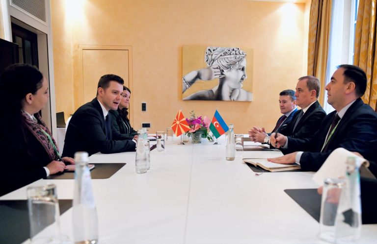 Муцунски оствари повеќе средби на маргините на Минхенската безбедносна конференција