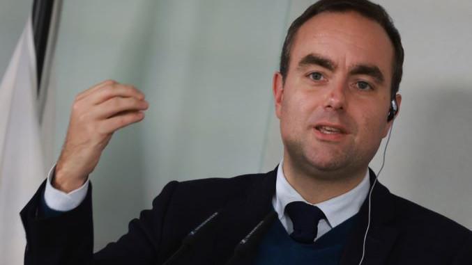 Францускиот министер за одбрана: Загриженост дека САД ќе ѝ отстапат сè на Русија, прв приоритет на САД е Кина