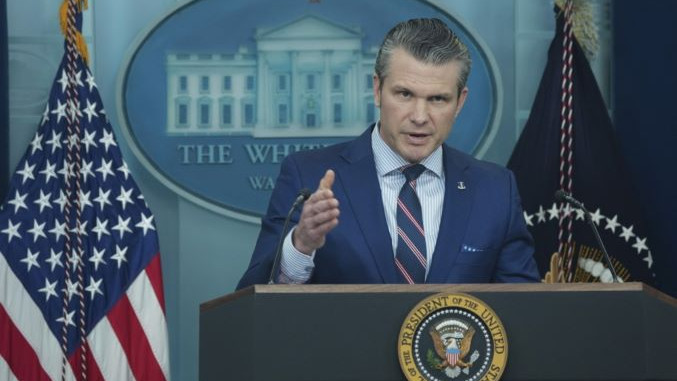 Хегсет му порача на Израел: Продолжете до крај, ние сме со вас