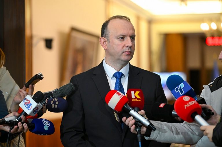 Гаши со честитка до Курти: Овој резултат ја претставува довербата на граѓаните во однос на визијата за развојот и безбедноста на Косово