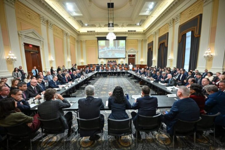 Меџити на Безбедносниот форум во Вашингтон: Македонија ќе продолжи да придонесува за глобалниот мир