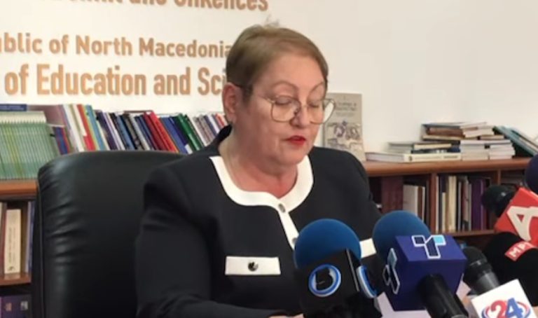 Јаневска за забраната на мобилните телефони: Училиштата се под ингеренции на општините, тие ја носат одлуката